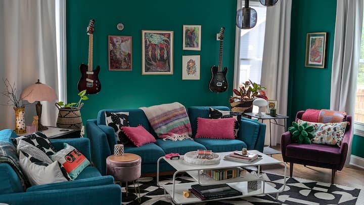 Vibrant And Cozy Artists' Home - Richmond, VA