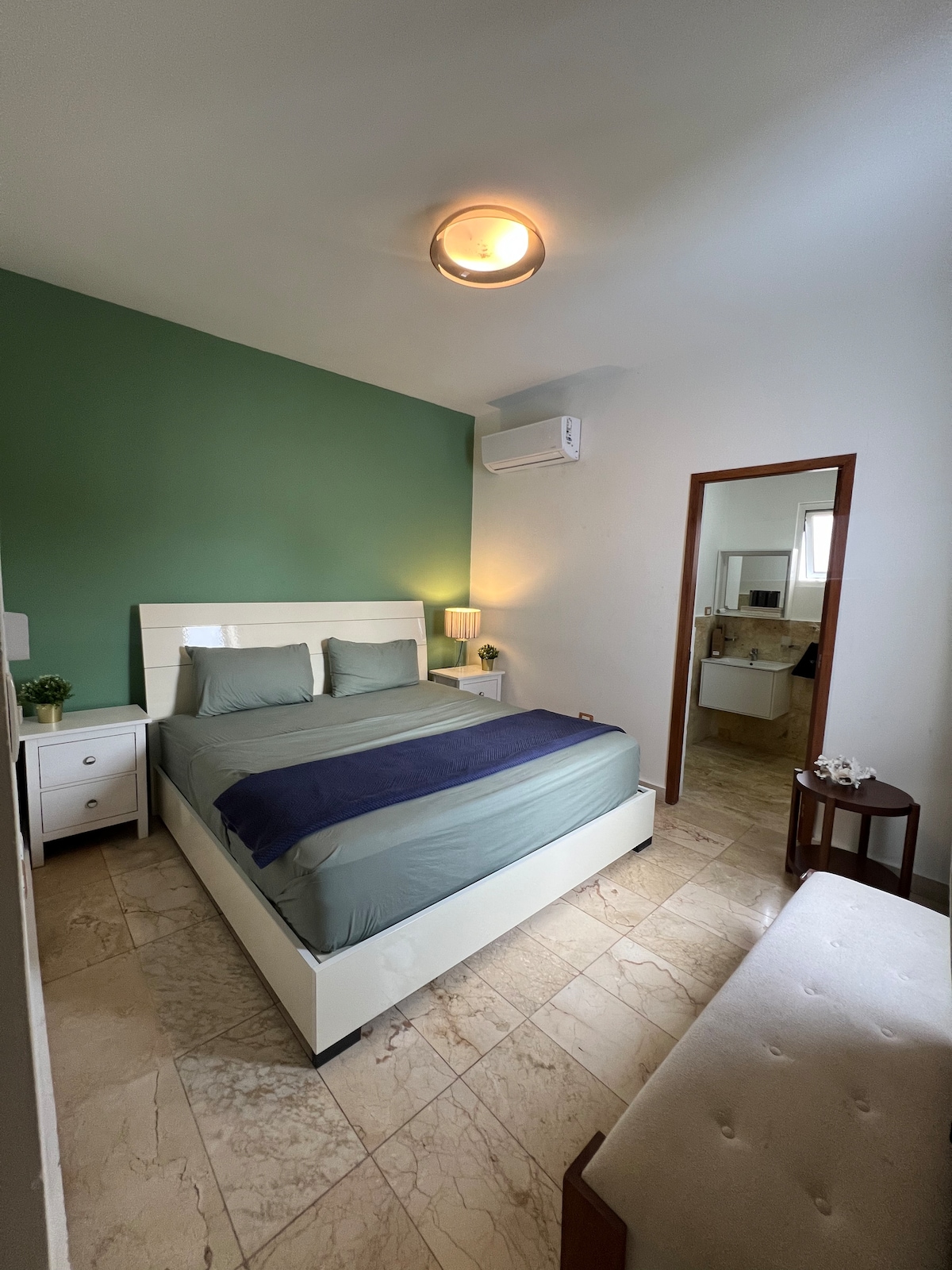 غرفة النوم 2