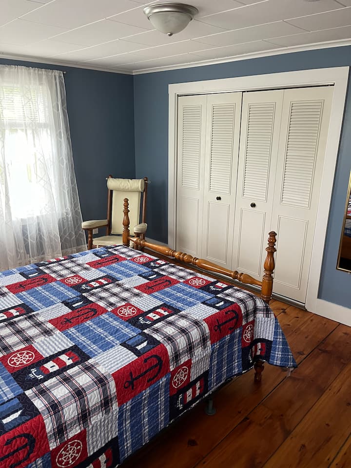 Schlafzimmer 1