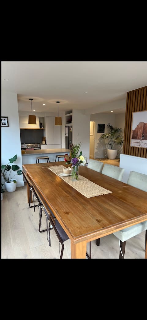 3BR Oasis with hot tub & bbq