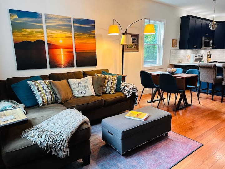 3/2.5 Renovated House - Monthly Rates Available - Asheville, NC