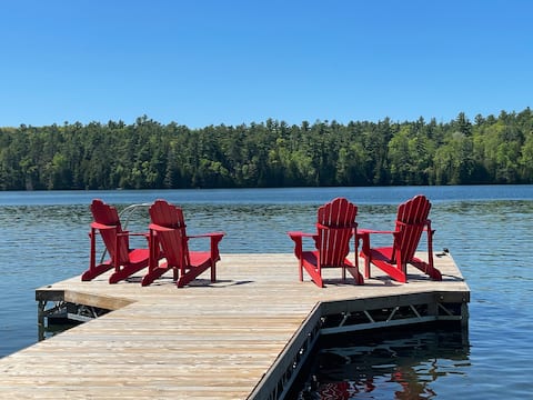 Stunning Cottage, Clear Lake, 4 Season with Sauna
