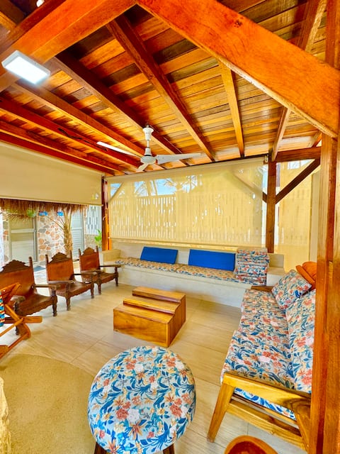 Popular Airbnb listing: Spectacular studio apartment in Coveñas 302 in Coveñas