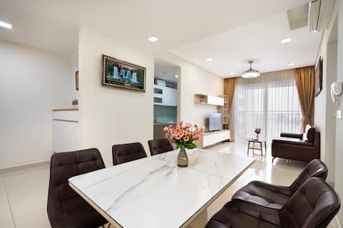 3BR Lux + [Free] Pool/Gym/Pickup 3 nights Airport