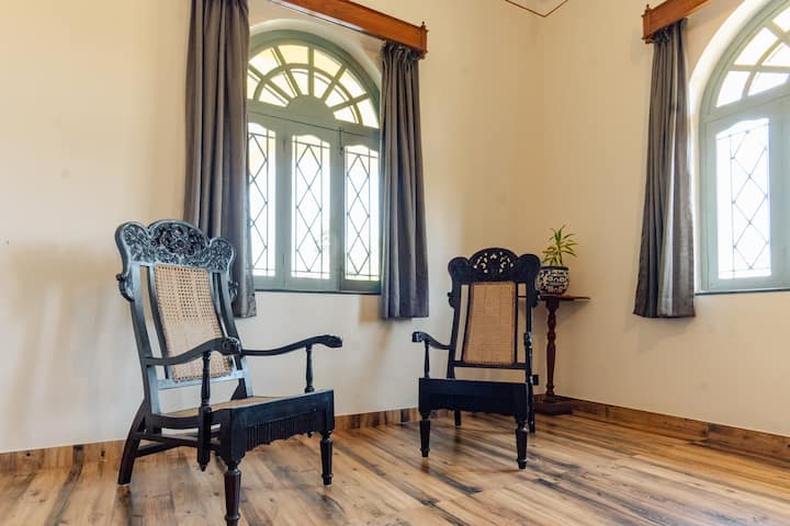 Living room image 4