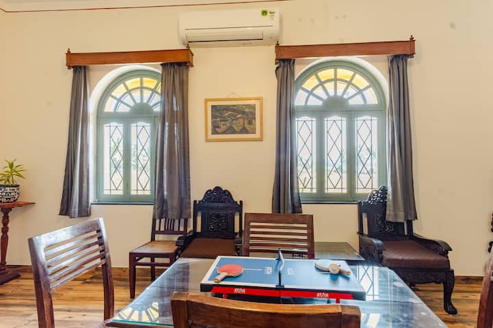 Living room image 3