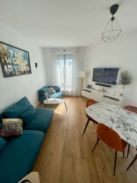 Airbnb performant: Large 3-room apartment 200 m from RER D à Alfortville