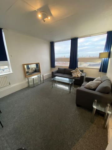 Central London, 4 Beds, 2 Baths