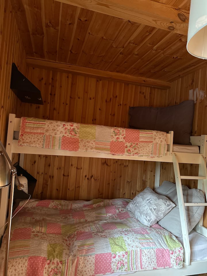 غرفة النوم 2