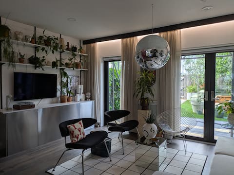 Top Airbnb: City Centre Townhouse in Ancoats