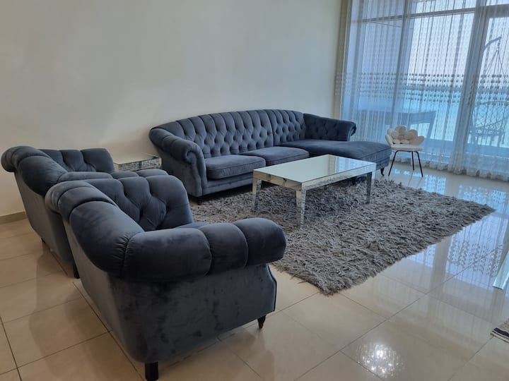 Very Large, Luxurious, Full Sea View 2br Apartment - Ajman