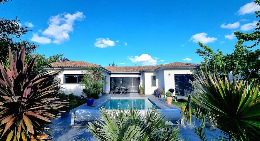 Maison de 220m2 avec piscine