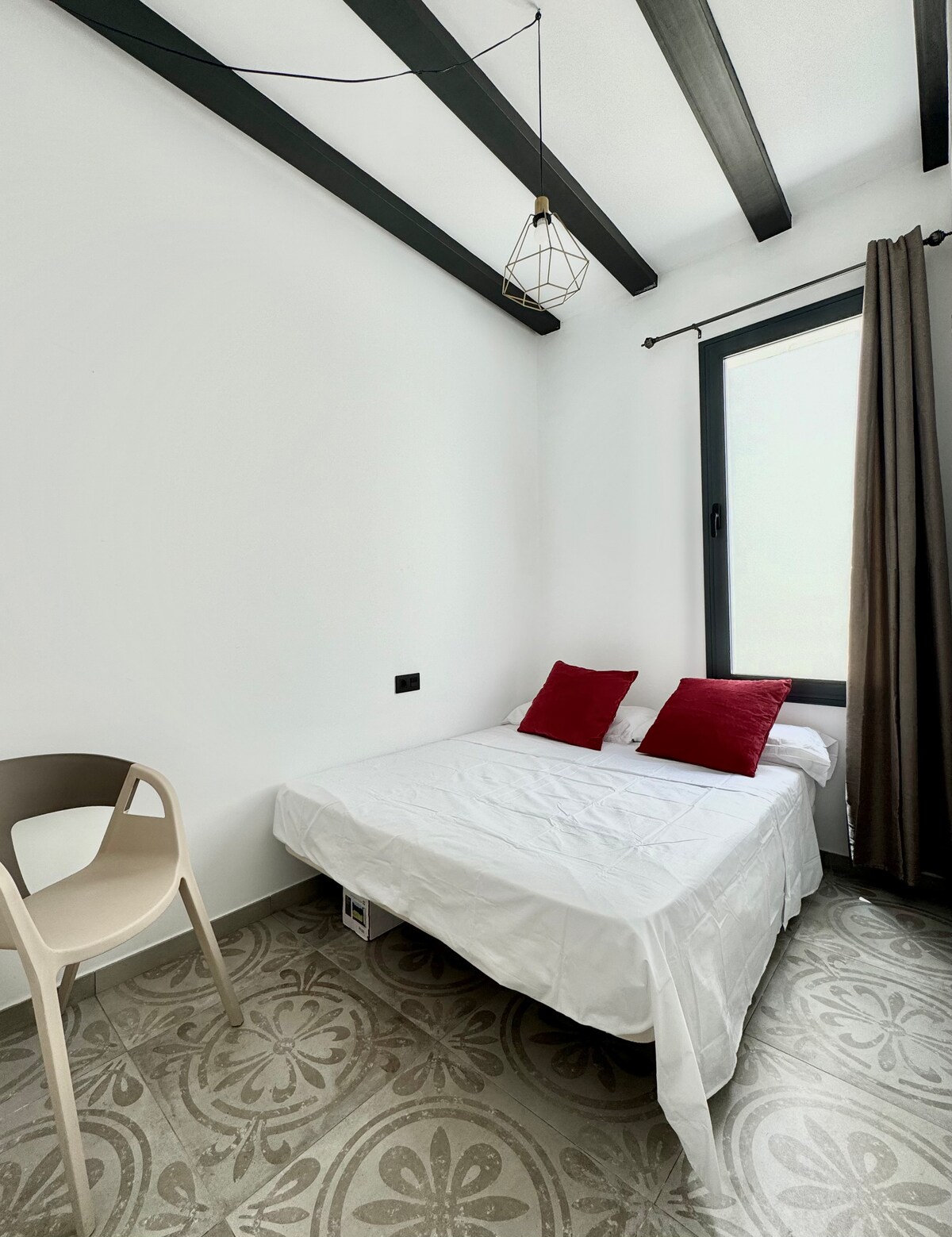 غرفة النوم 2