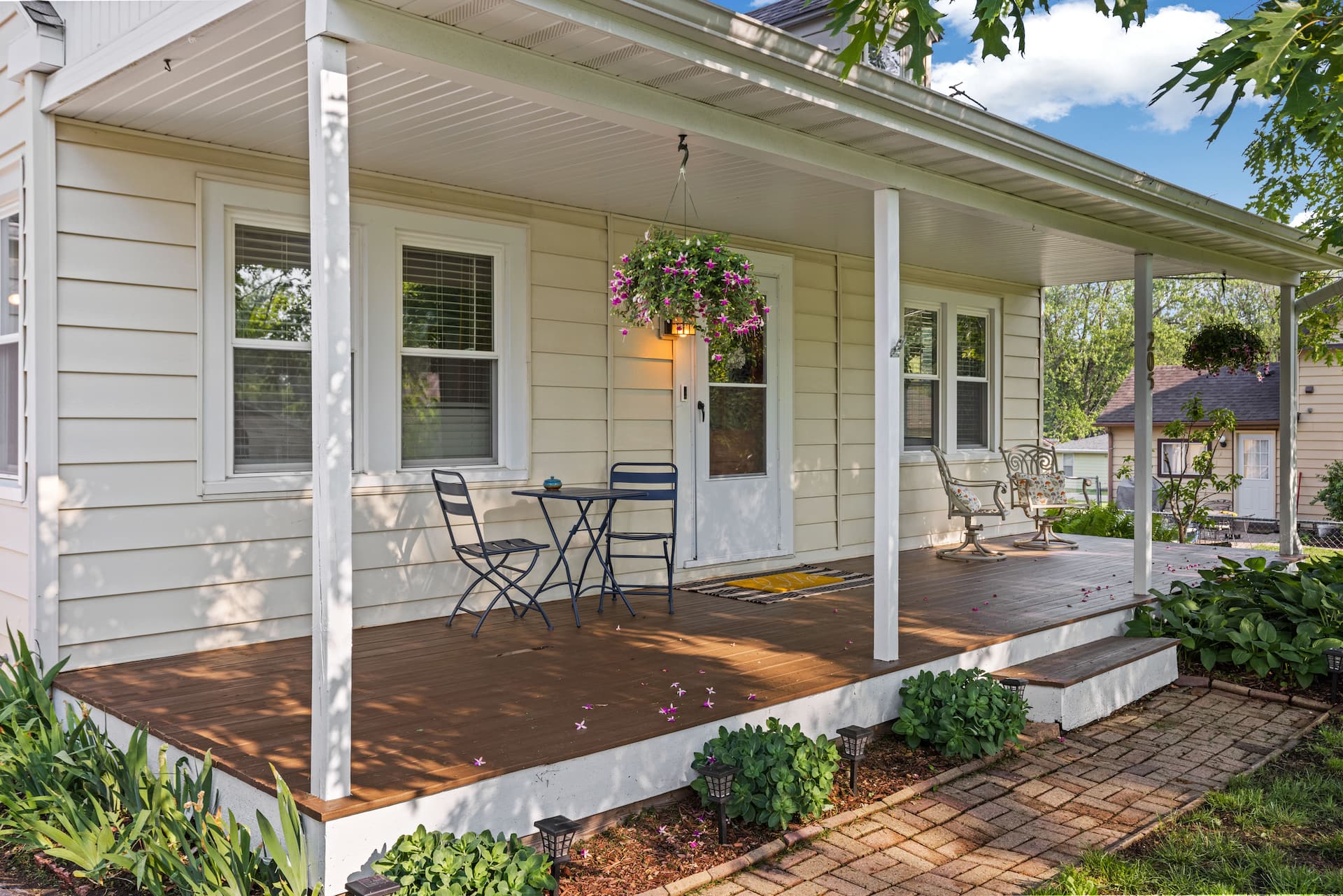 Updated 3BR Home | King Bed & Fenced Yard