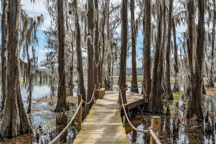 On Caddo - The Haven @ Jackson Arms Hideout - Cabins for Rent in