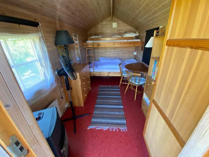 Cabin 1 on site 

Lower bed 140 cm
Upper bed 90cm