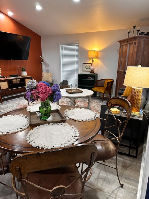 Sugah’s Bayou Bungalow