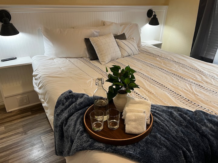 חדר שינה 2 עם מיטת קינג סייז נוספת