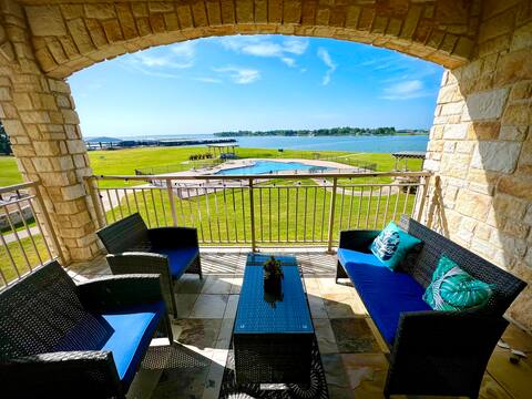 Lakeshore Escape (Pool, Lake, Kayaks) 2 KING BEDS
