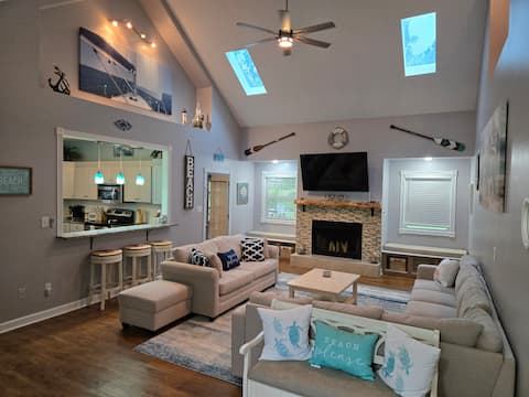 Top performing Airbnb: Homerun Hideaway! Beach/OWA/Sports/Shopping in Foley