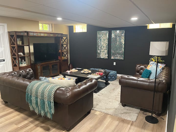 1300 Sq Ft Basement Unit Near Outlet Mall, Ursinus - Phoenixville, PA