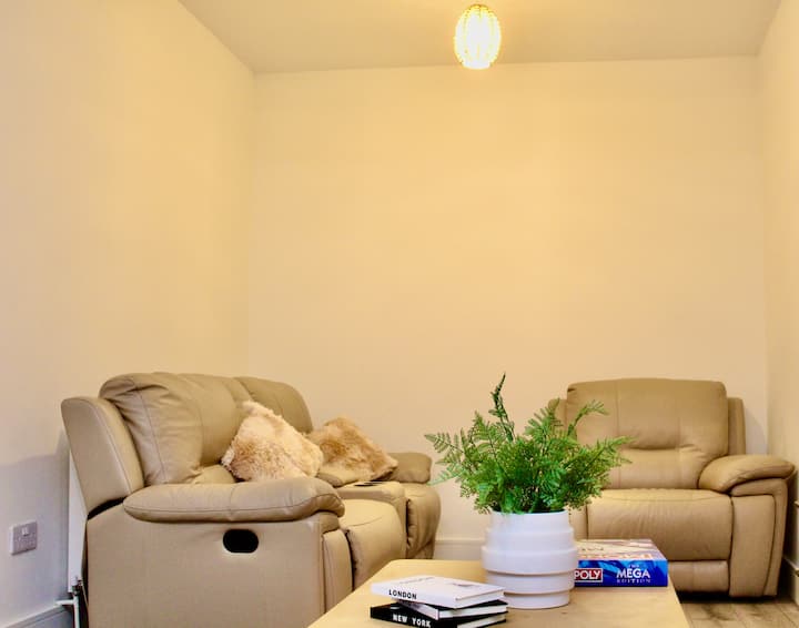 3 Bedroom Seaside Getaway In Clacton - Clacton-on-Sea