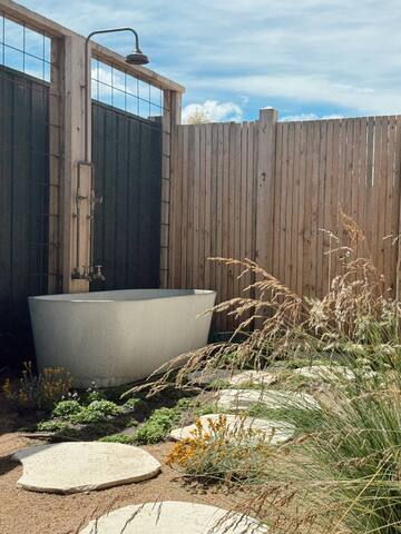 The Lon House gallery image 4