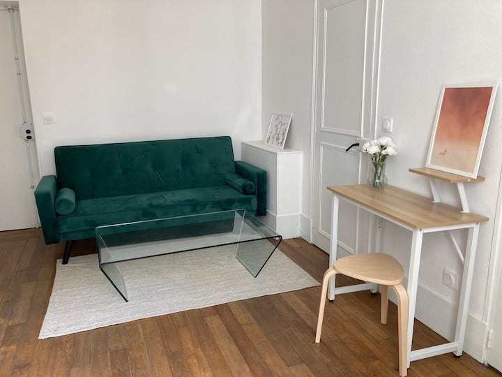 Appartement Paris 7ème à 3 Mins De La Tour Eiffel