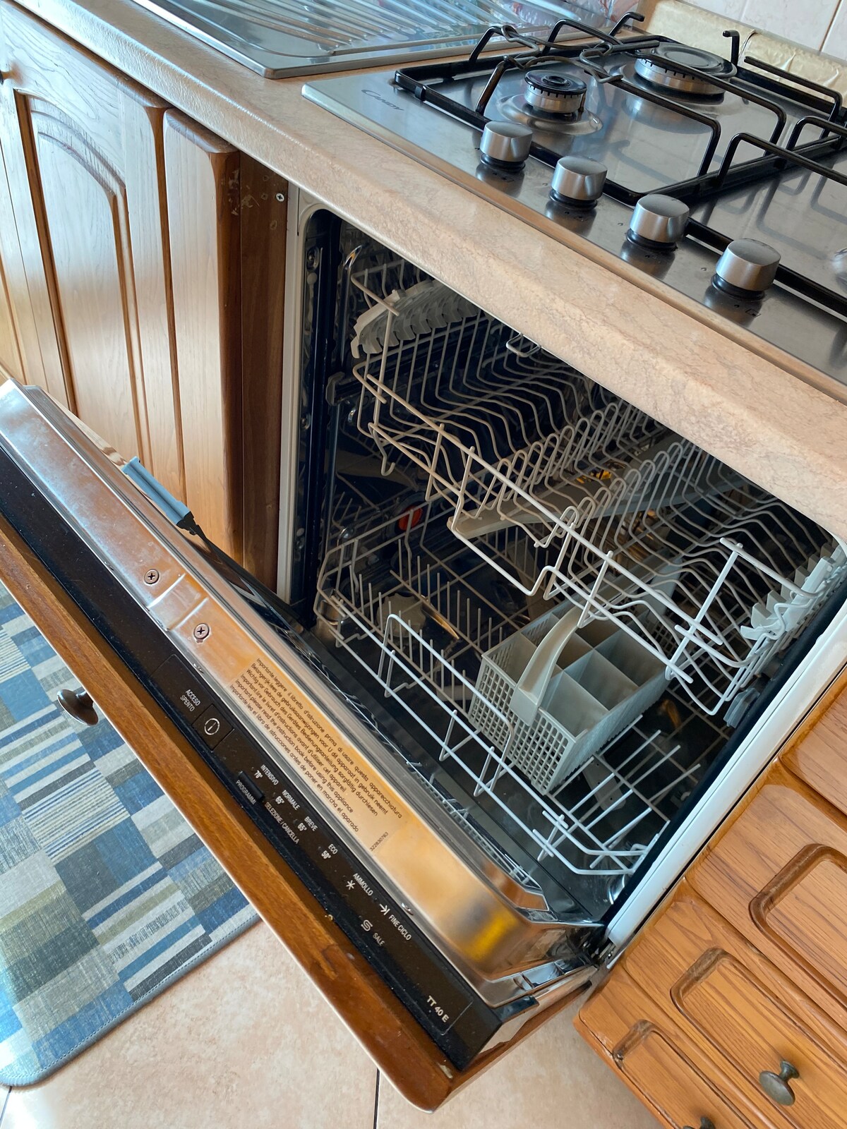 Propiedad de Airbnb exitosa: Large two-room apartment between Pietra Ligure and Loano en Pietra Ligure