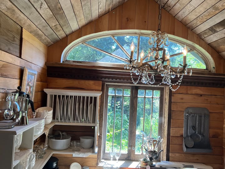 Storybook Farm Cottage - Whidbey Island, WA