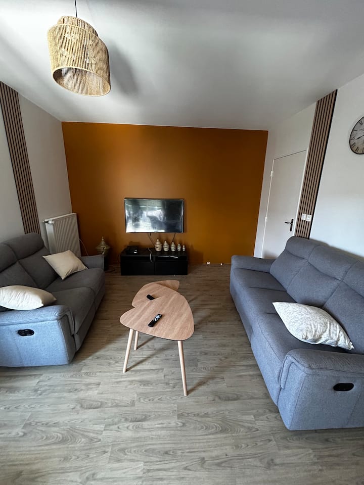 Appartement Pour 6 Personnes, 3 Chambres - Rennes