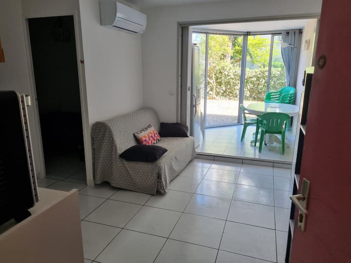 Appartement  Rez-de Jardin Et Piscine - Le Grau-du-Roi