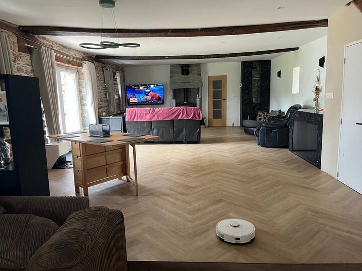 Modern Countryside Farmhouse - Pipriac