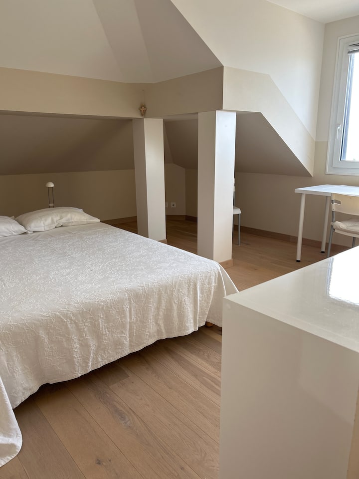 საძინებელი 1