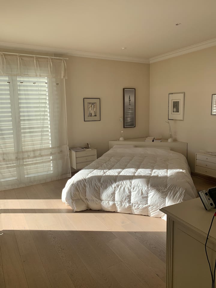 საძინებელი 4