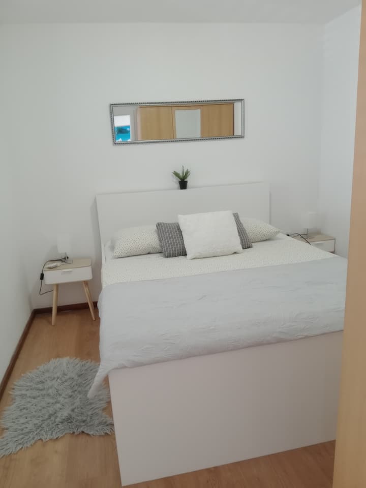 غرفة النوم 1