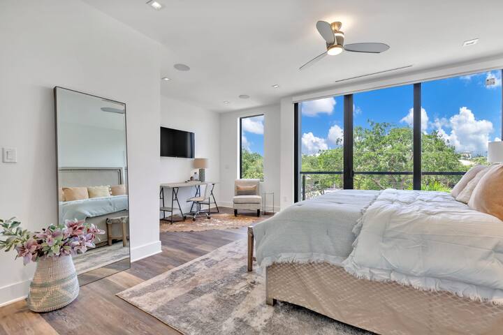 NEW Mansion WALK to LAS OLAS HOSTS 14 gallery image 4