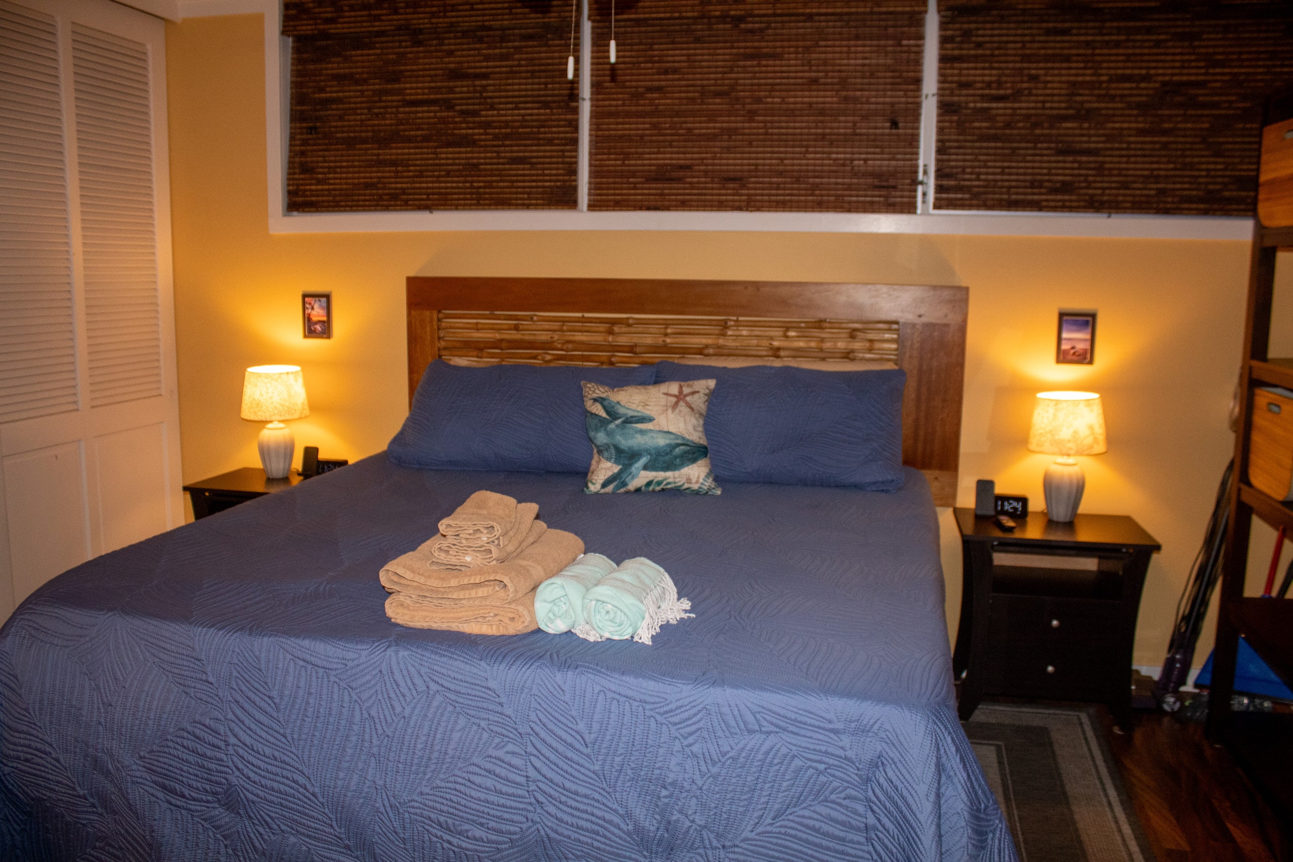 Condo in Kailua-Kona · ★4.84 · 1 bedroom · 2 beds · 1 private bath - Image 11