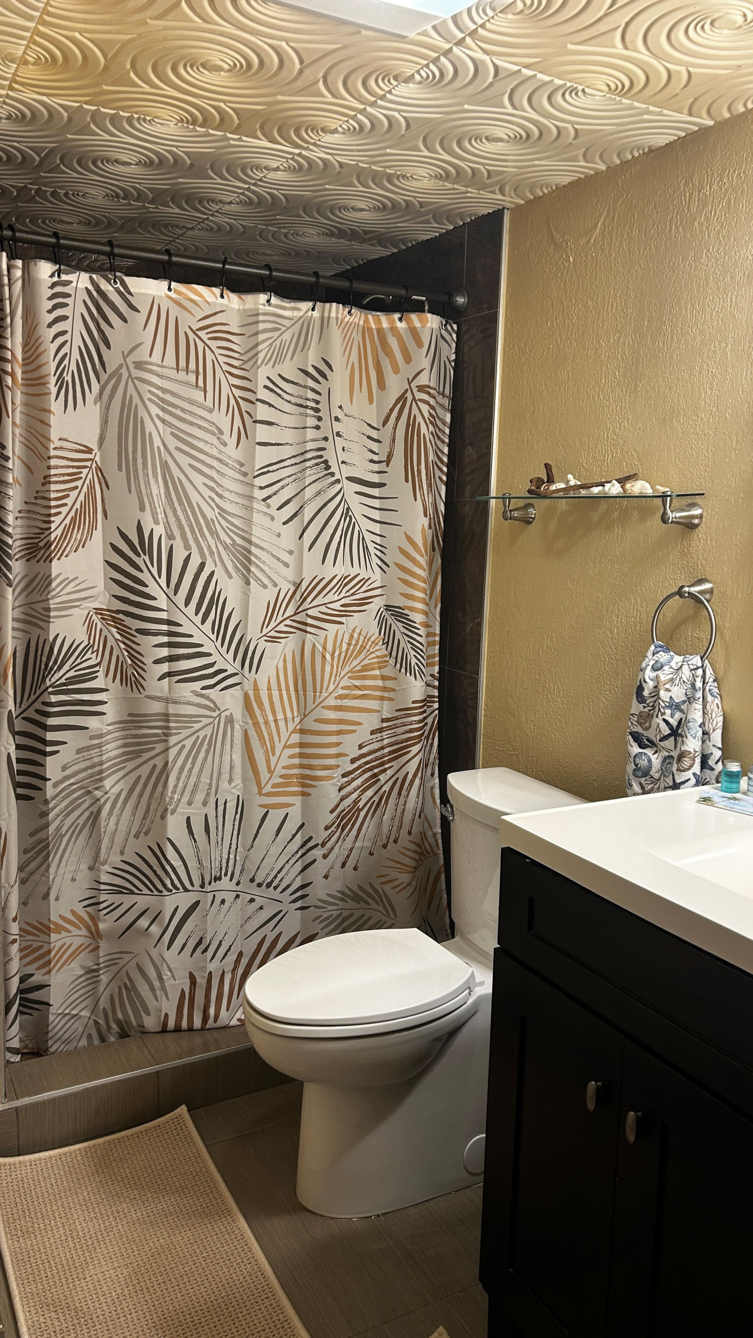 Condo in Kailua-Kona · ★4.84 · 1 bedroom · 2 beds · 1 private bath - Image 16