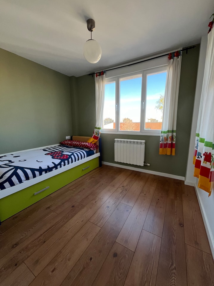 საძინებელი 4