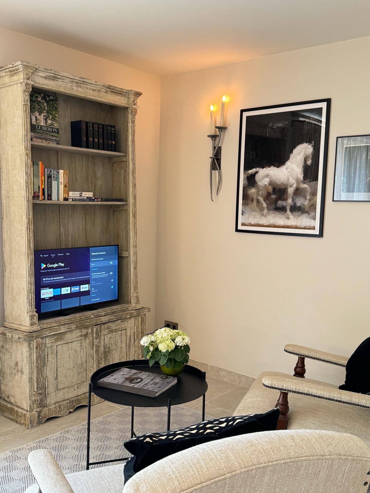 Top Airbnb: Luxury in the Luberon in Gordes