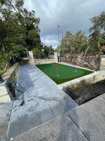 Perth Hill Poolside Paradise BBQ,Mini golf,Airport gallery image 5