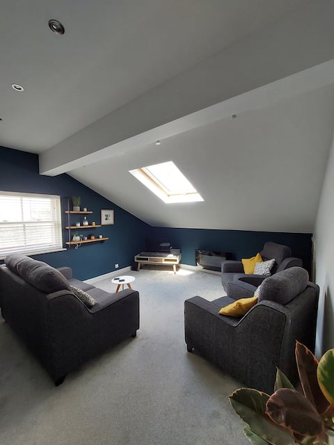 Successful Airbnb property: Central 1 Bed Duplex + Parking in Cockermouth
