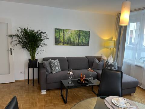 Top performing Airbnb: Apartment in Schwabing West in Neuschwabing