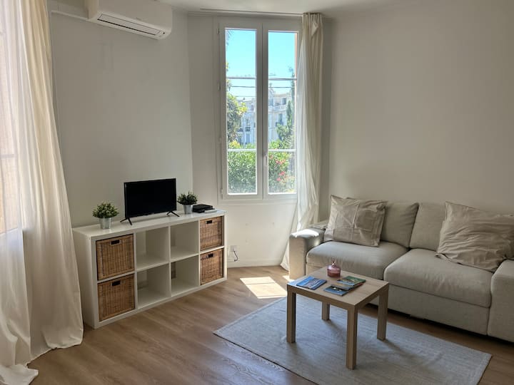 Studio Climatisé Desambrois - Nice
