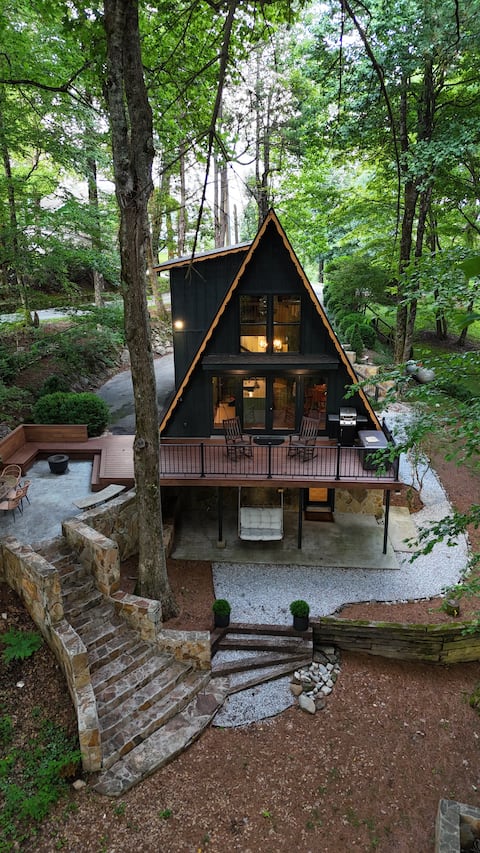 Iconic A-Frame Haven | Sleeps 8 | Fire Pit | EV