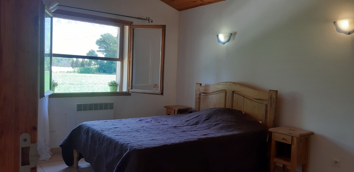 غرفة النوم 1