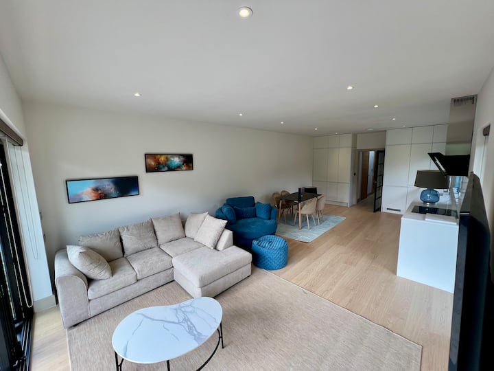 The Biggest Bungalow - Essex