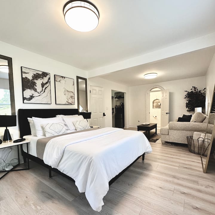 Bristol Firefly Studio: Kitchenette, Private Patio - Bristol, TN