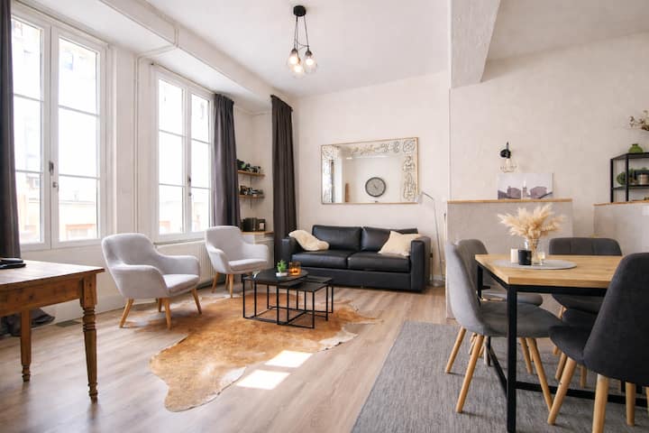 2 Appartements •14 Pers • Centre Historique Chalon - Saône-et-Loire